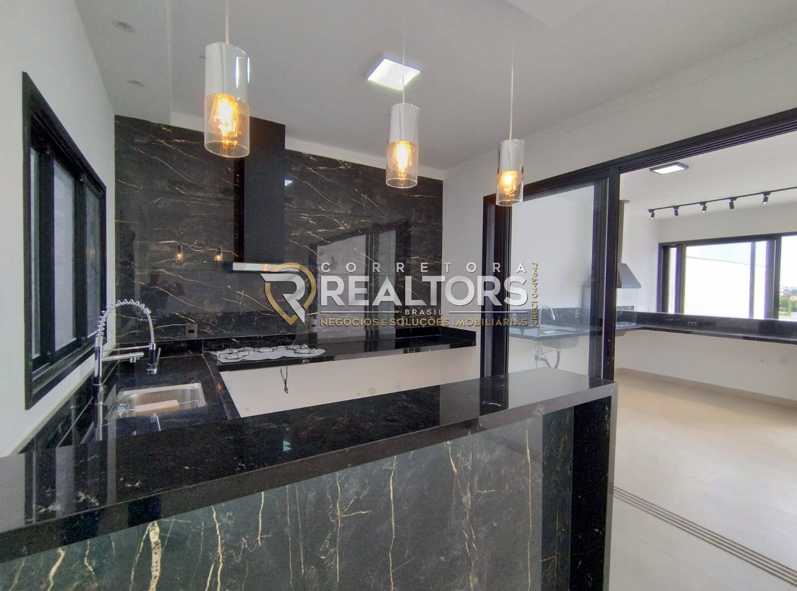Casa de Condomínio à venda com 3 quartos, 235m² - Foto 3