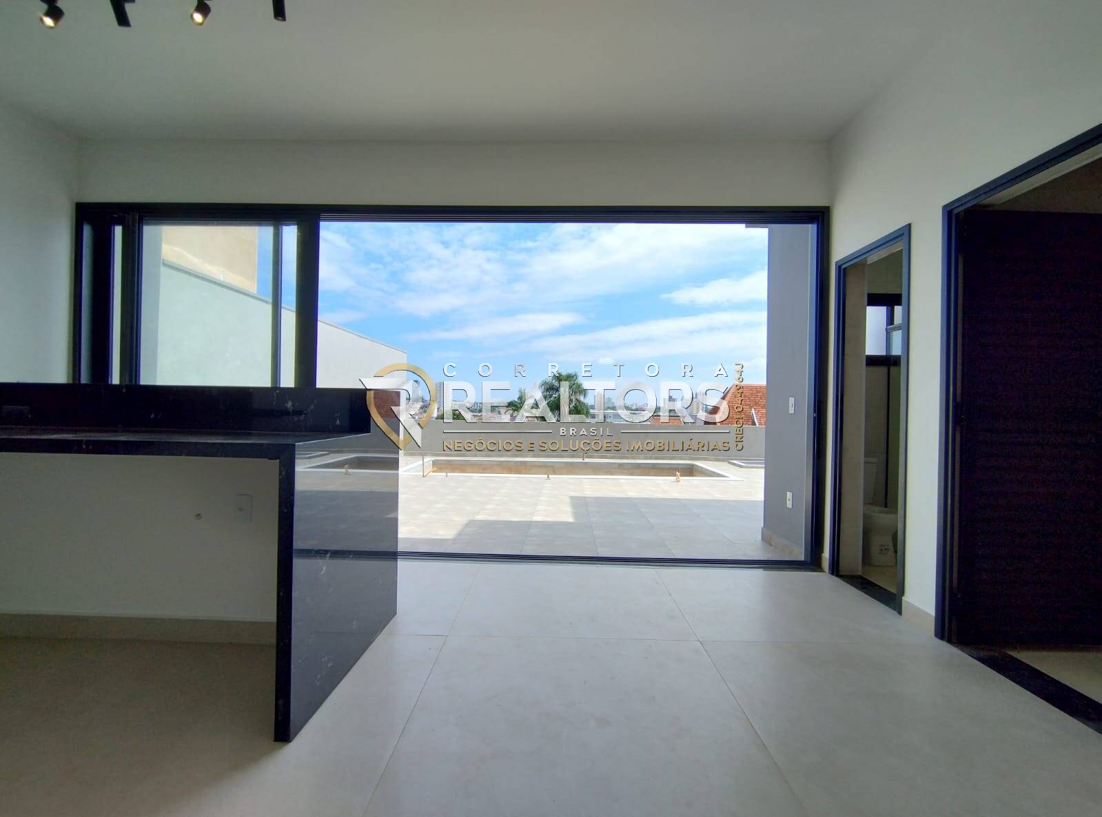 Casa de Condomínio à venda com 3 quartos, 235m² - Foto 5