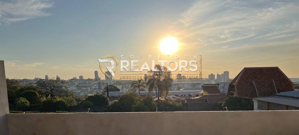 Casa de Condomínio à venda com 3 quartos, 235m² - Foto 1