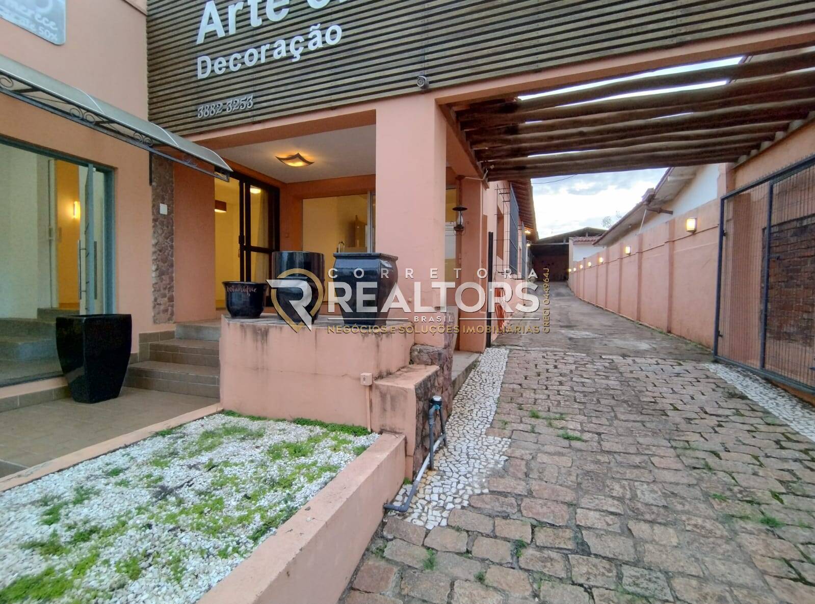 Casa à venda e aluguel com 4 quartos, 670m² - Foto 24