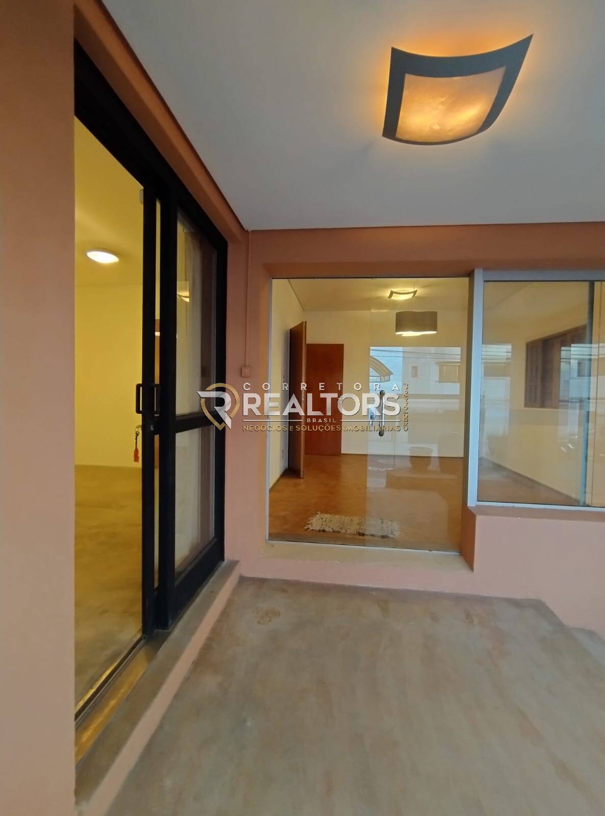 Casa à venda e aluguel com 4 quartos, 670m² - Foto 4