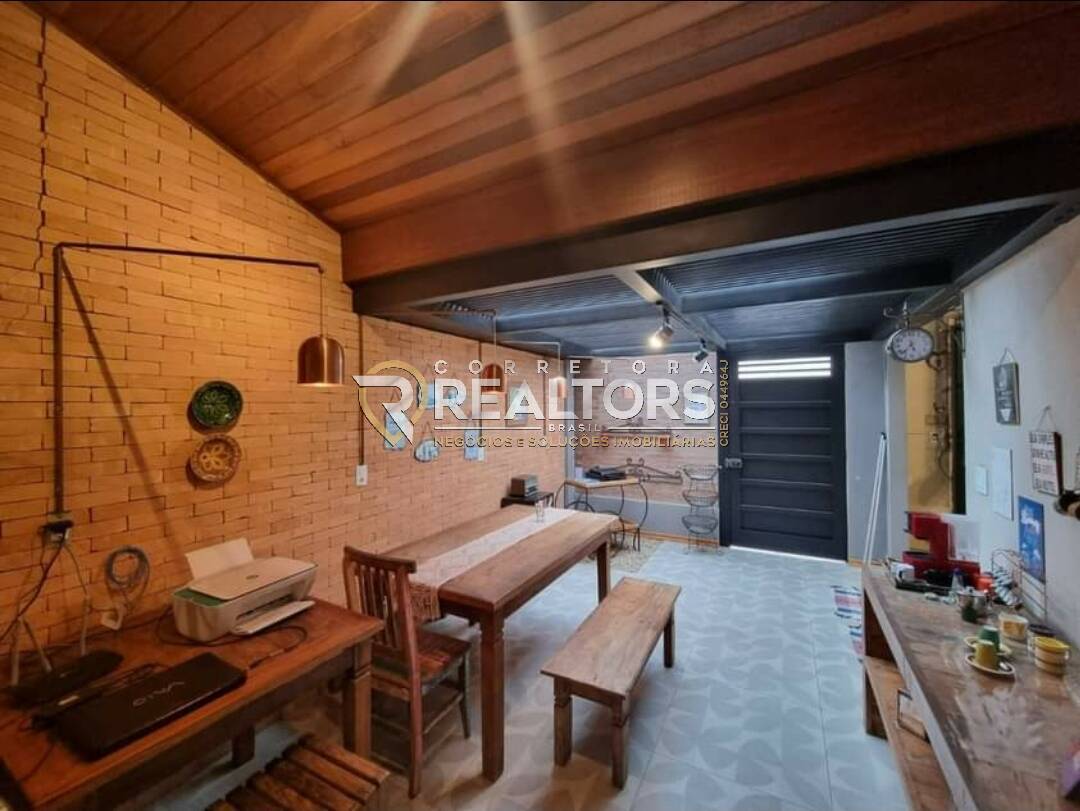 Casa à venda com 3 quartos, 200m² - Foto 3