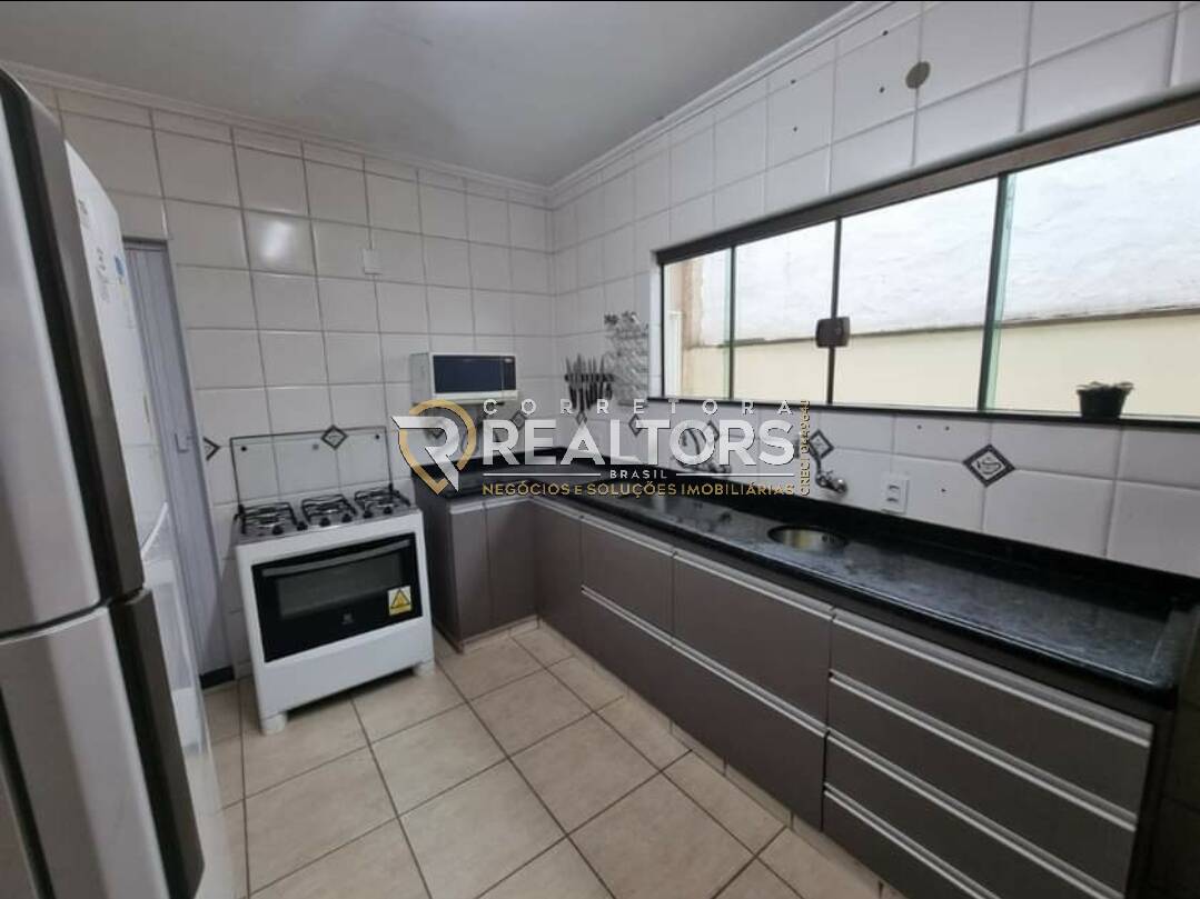 Casa à venda com 3 quartos, 200m² - Foto 8