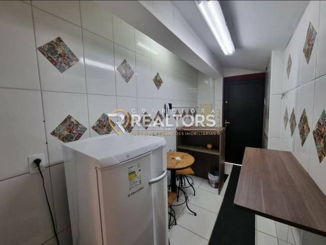 Casa à venda com 3 quartos, 200m² - Foto 10
