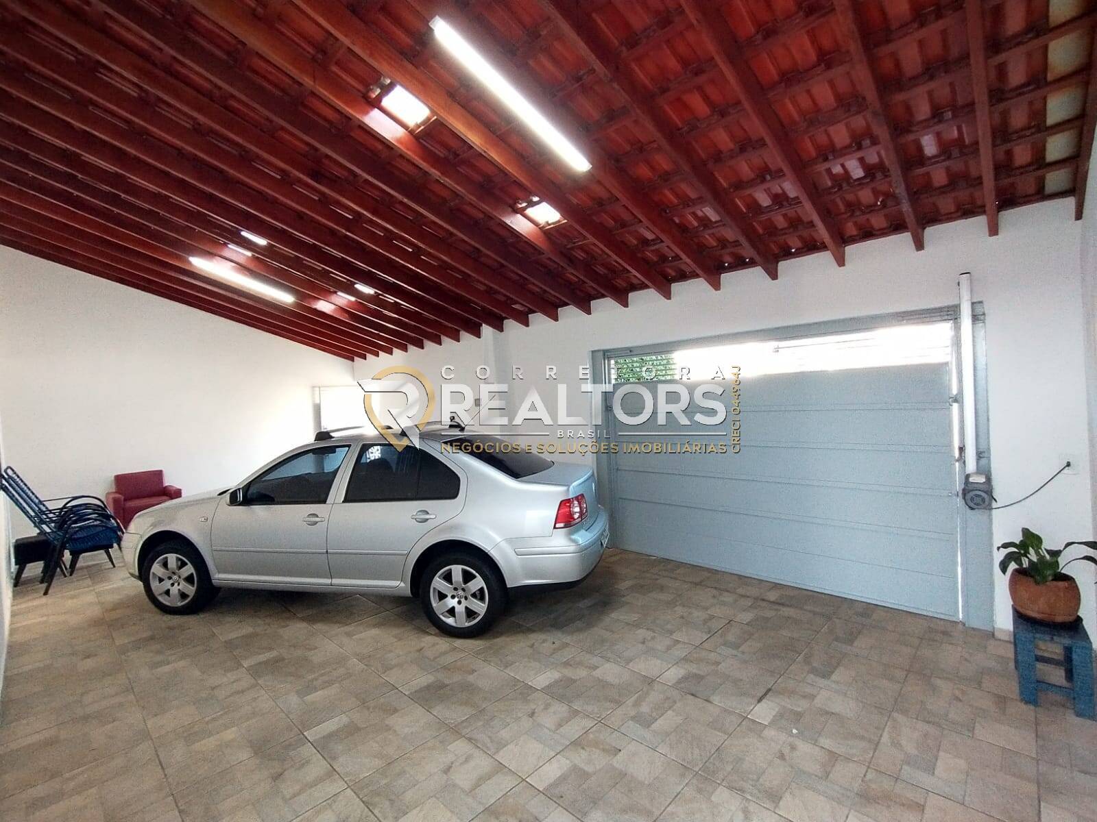 Casa à venda com 5 dormitórios próximo ao café tesouro em Botucatu/SP
