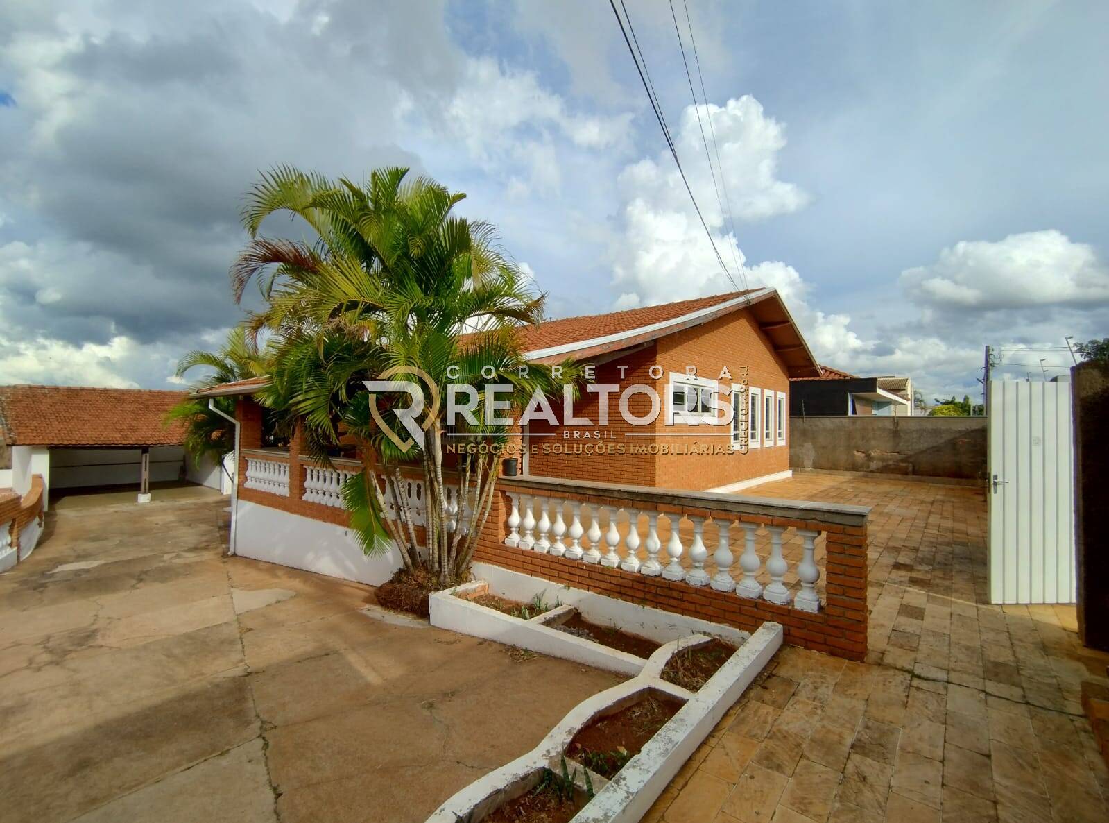 Casa em Avenida Professor Raphael Laurindo - Jardim Paraíso - Botucatu/SP