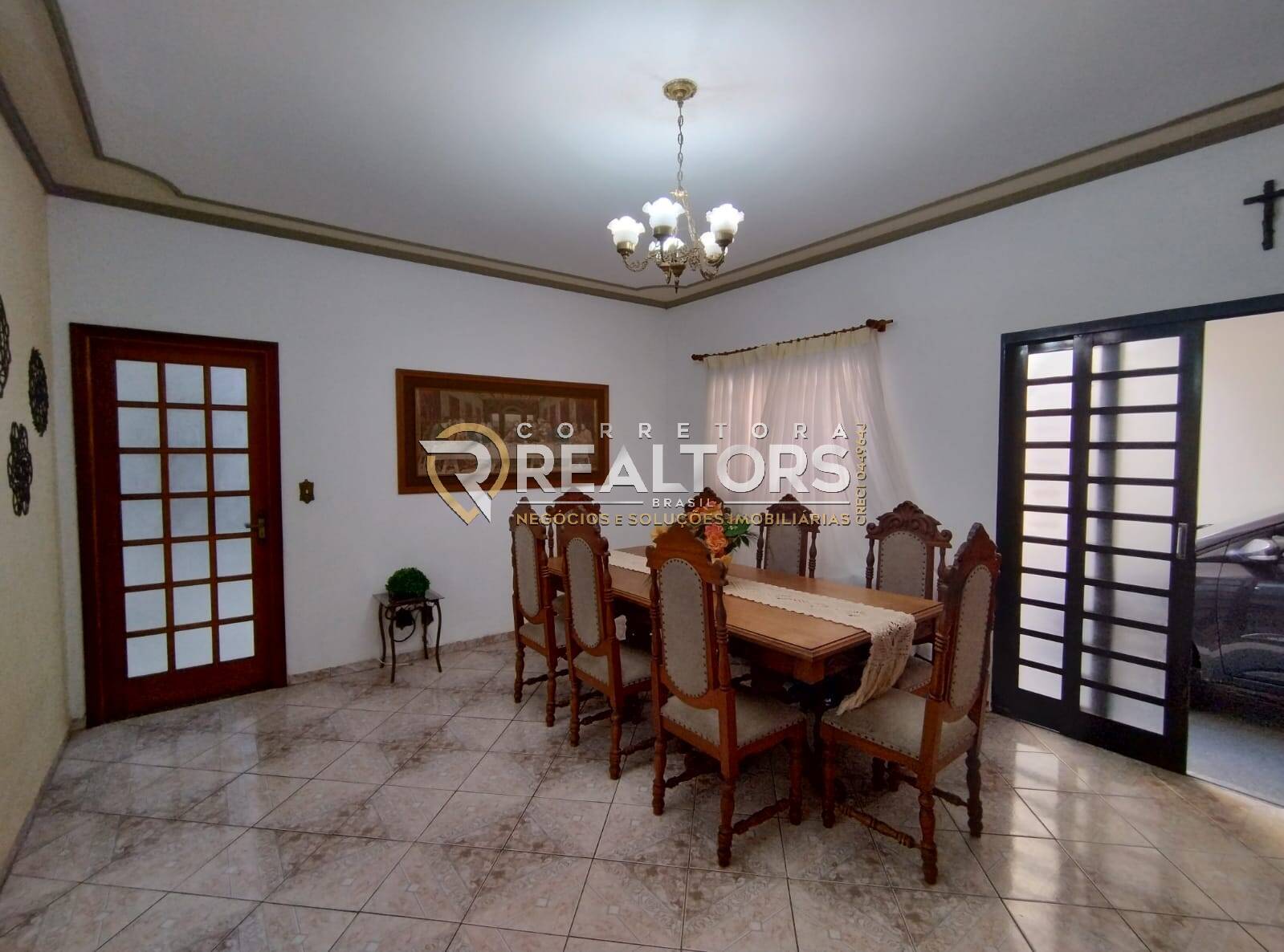 Casa à venda com 5 quartos, 260m² - Foto 4