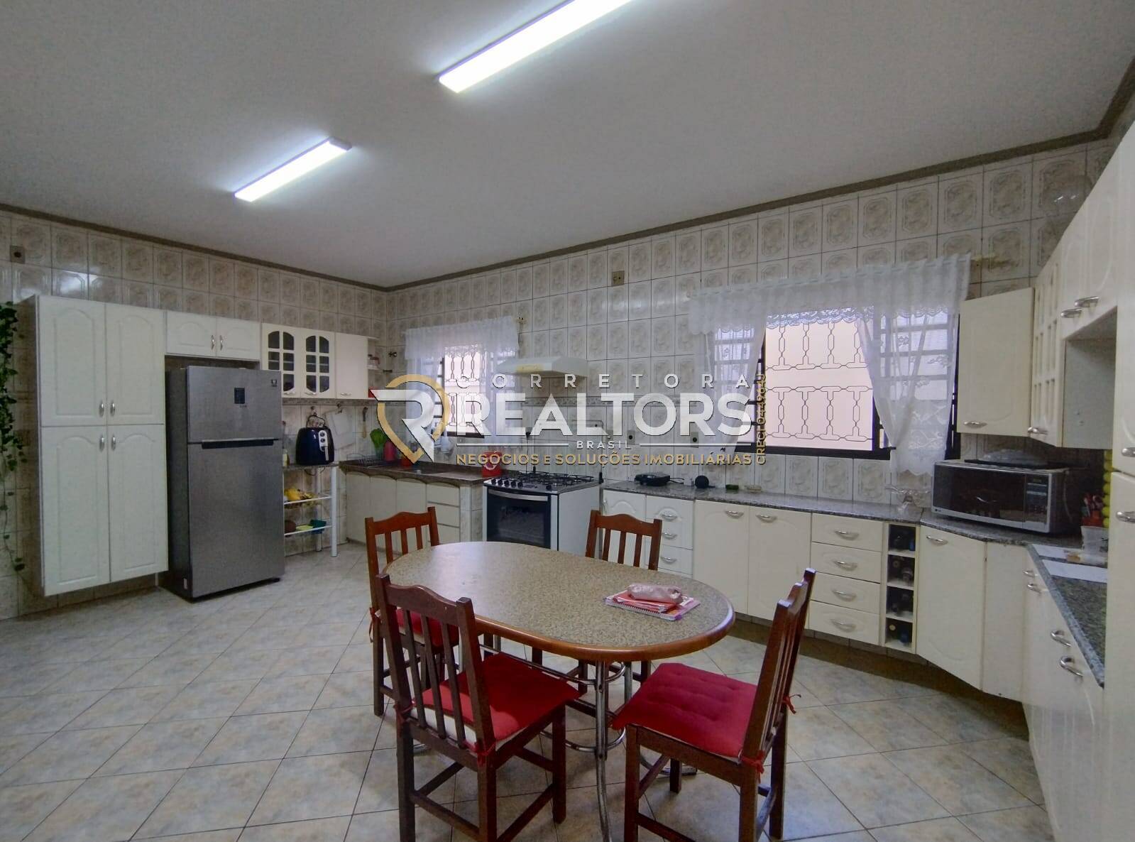 Casa à venda com 5 quartos, 260m² - Foto 7