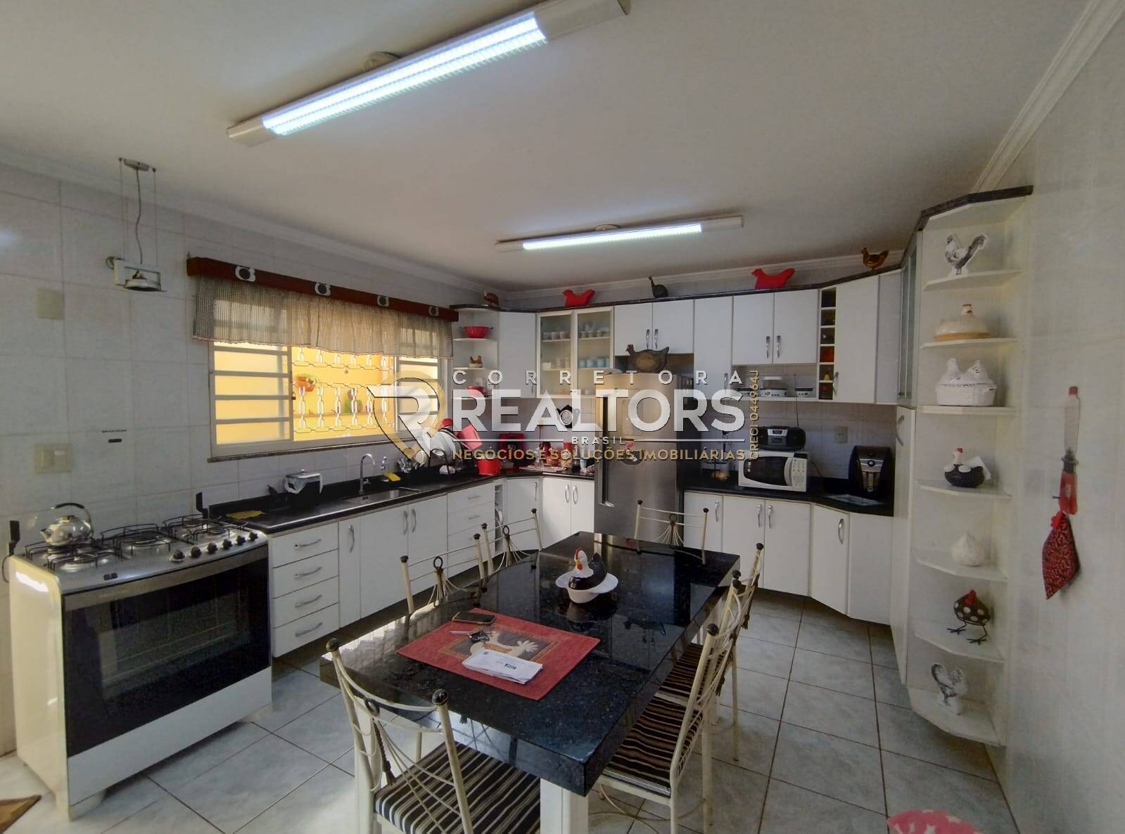 Casa à venda com 3 quartos, 263m² - Foto 3
