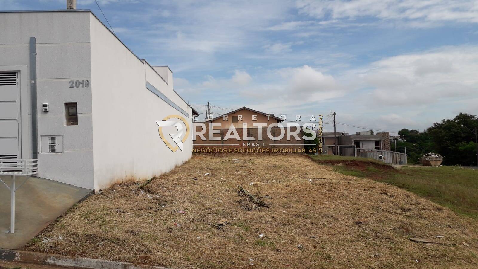 Terreno à venda, 250m² - Foto 1