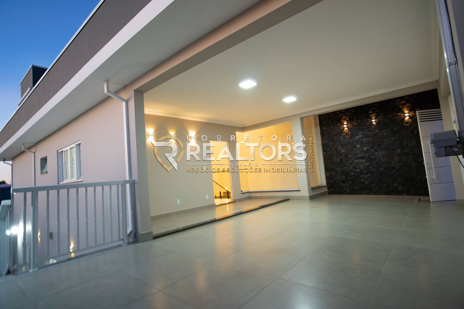Casa à venda com 4 quartos, 231m² - Foto 4