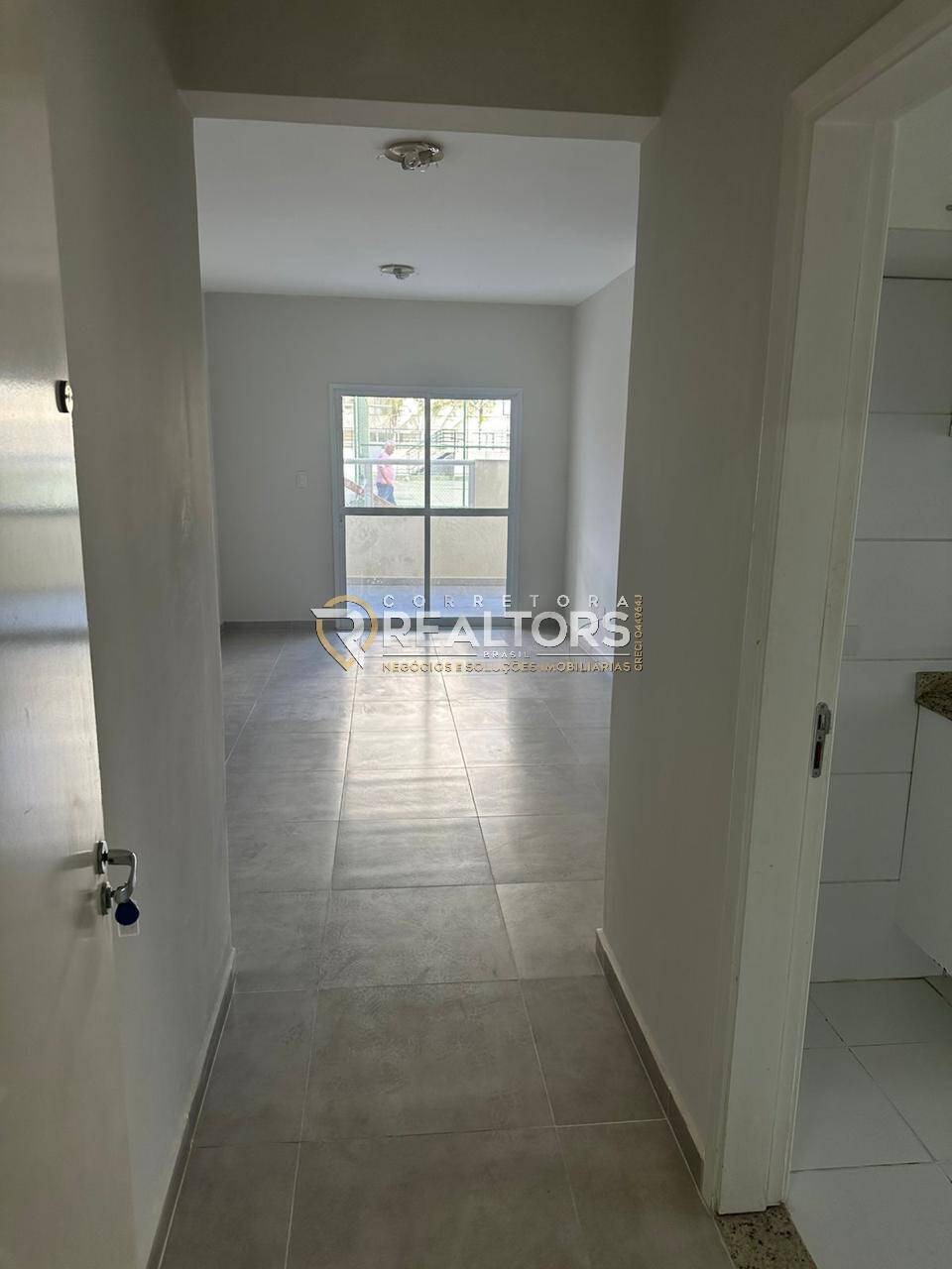 Apartamento à venda com 3 quartos, 84m² - Foto 2