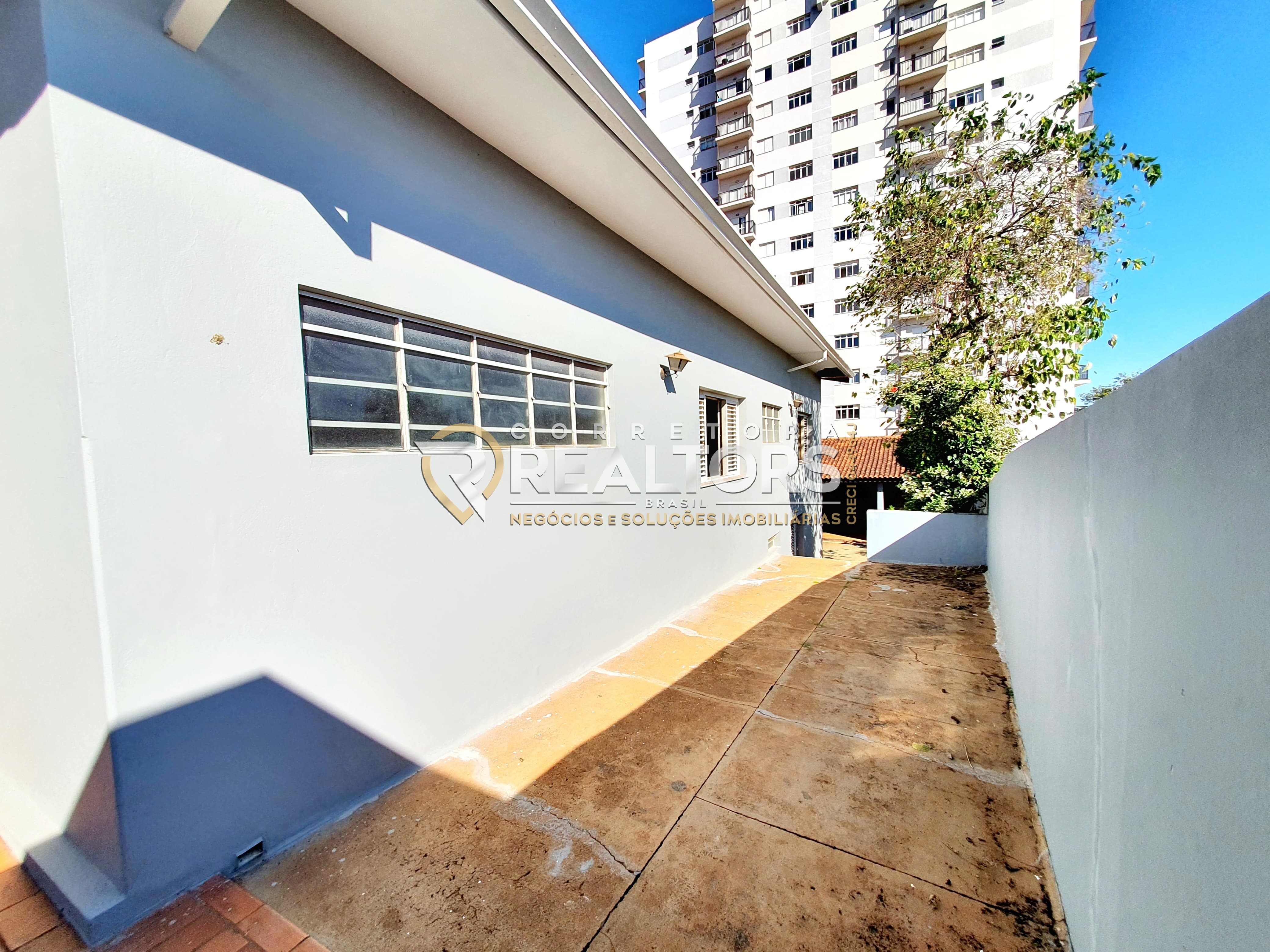 Casa à venda com 3 quartos, 220m² - Foto 3