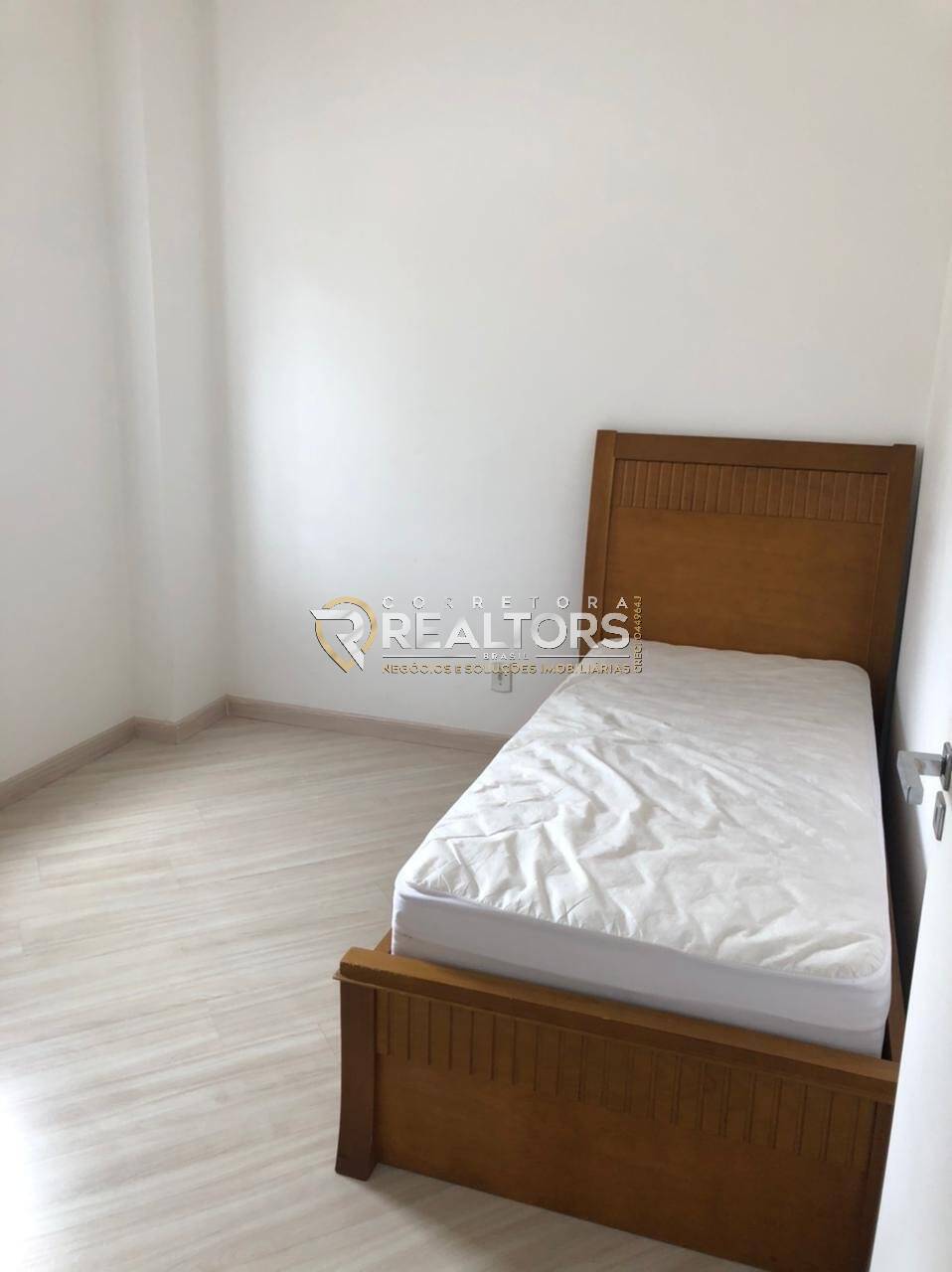 Apartamento à venda com 2 quartos, 64m² - Foto 8