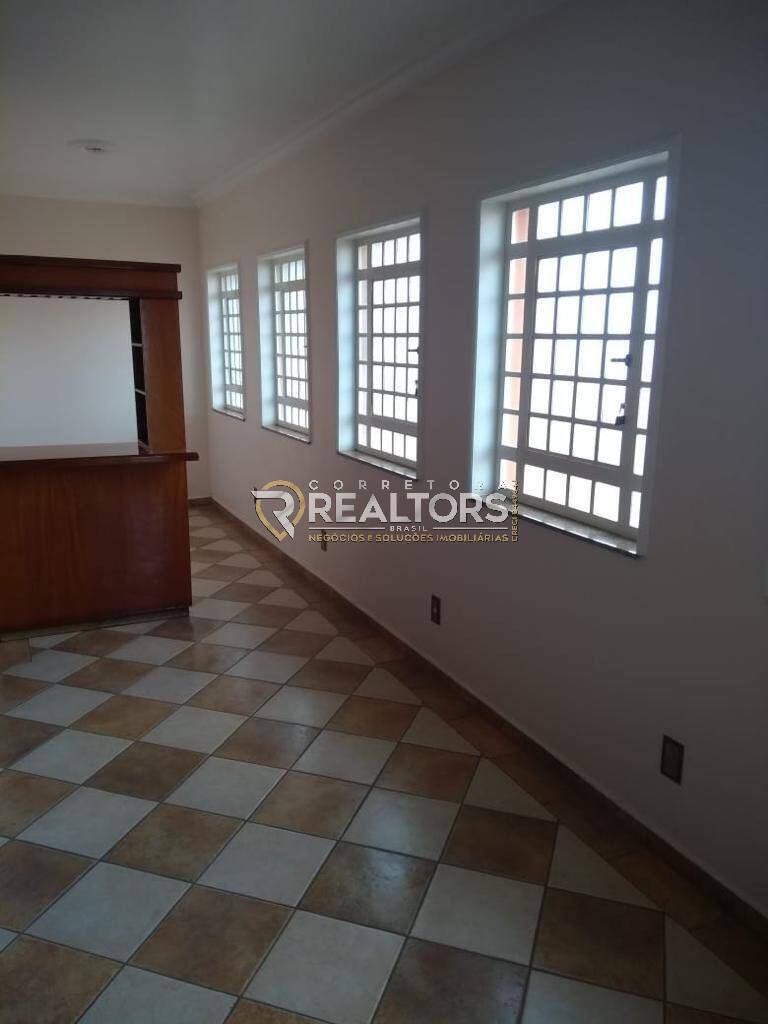 Sobrado à venda com 4 quartos, 400m² - Foto 4