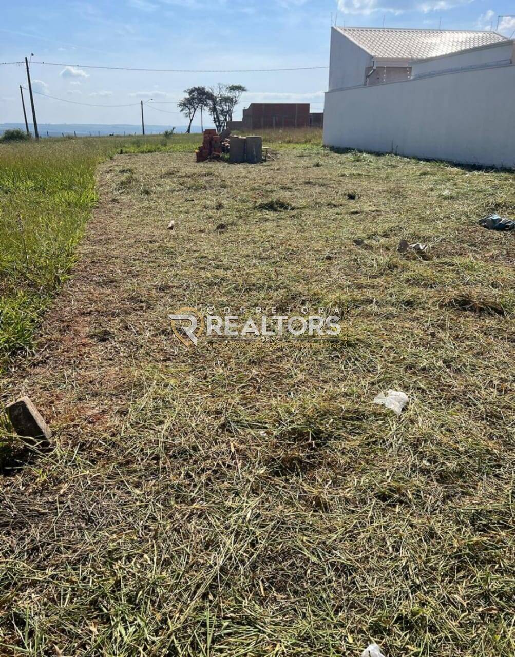 Terreno à venda na parte alta do Jardim Ouro Verde em Botucatu-SP