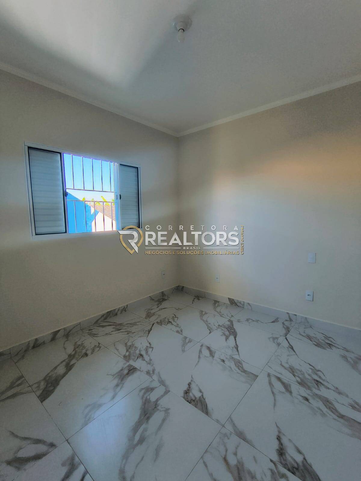 Casa à venda com 2 quartos, 75m² - Foto 5