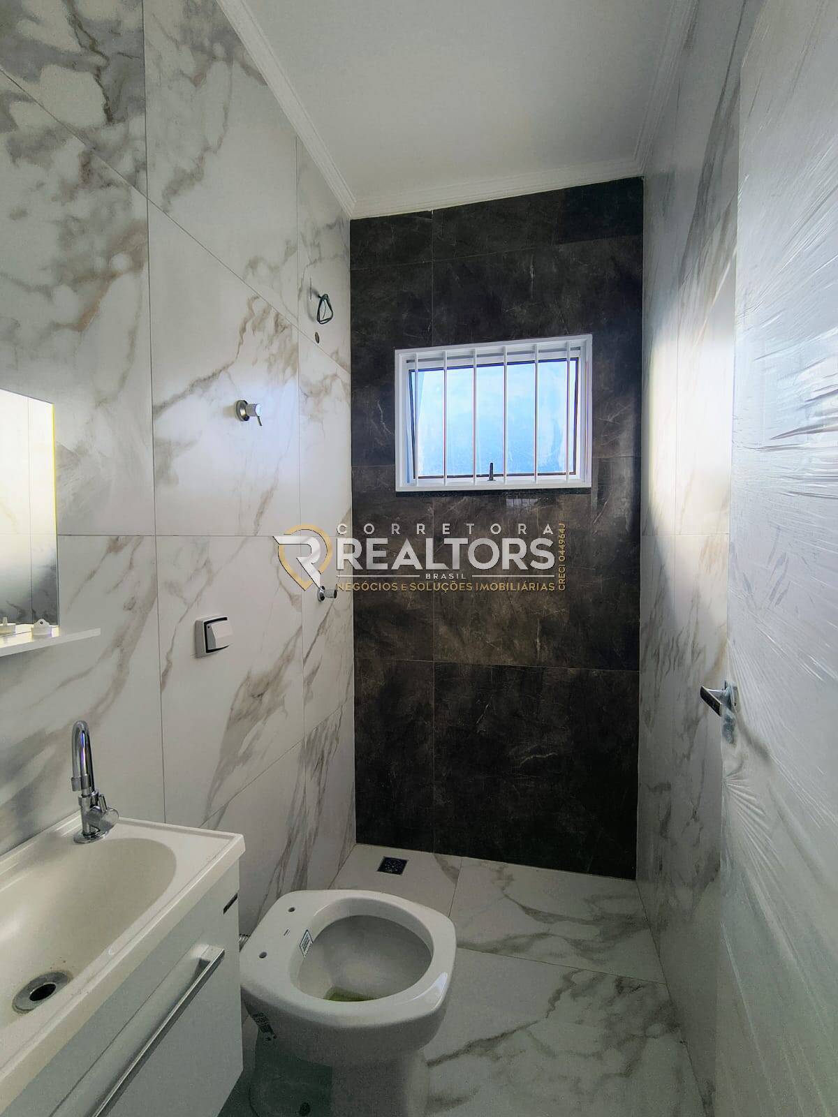 Casa à venda com 2 quartos, 75m² - Foto 4