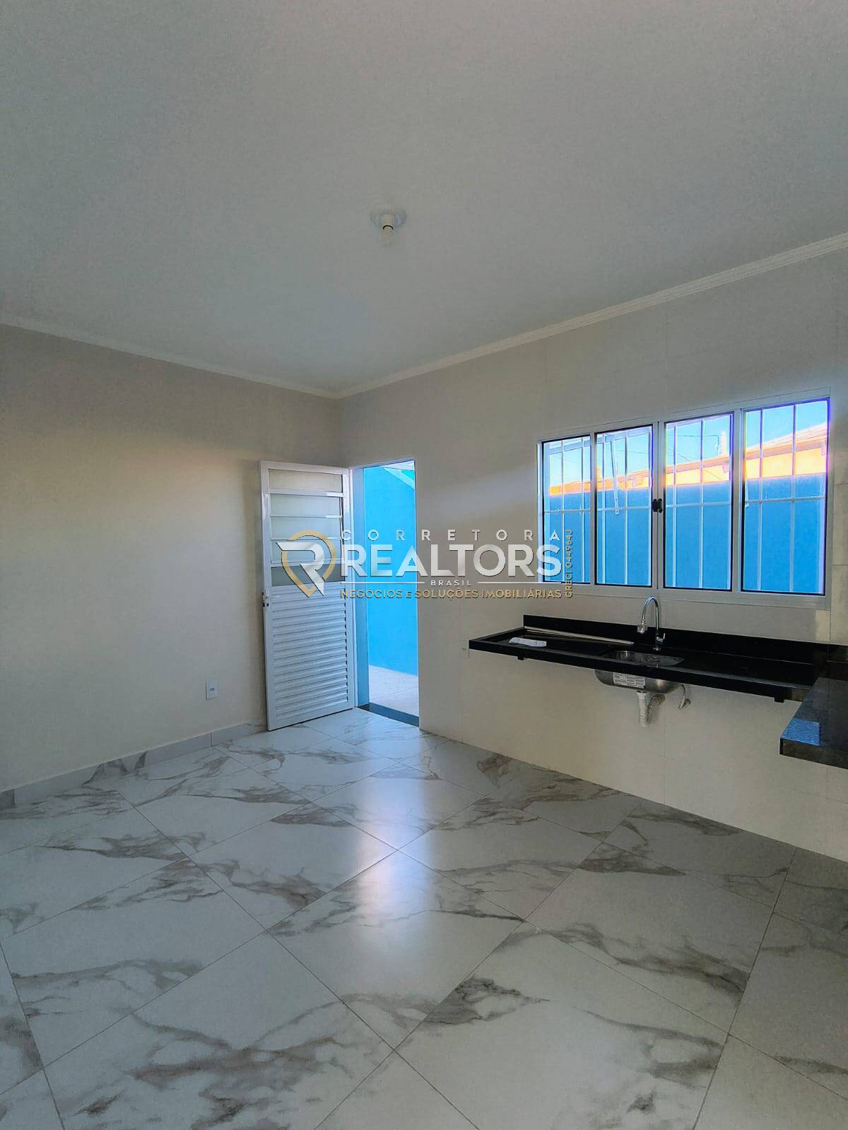 Casa à venda com 2 quartos, 75m² - Foto 7