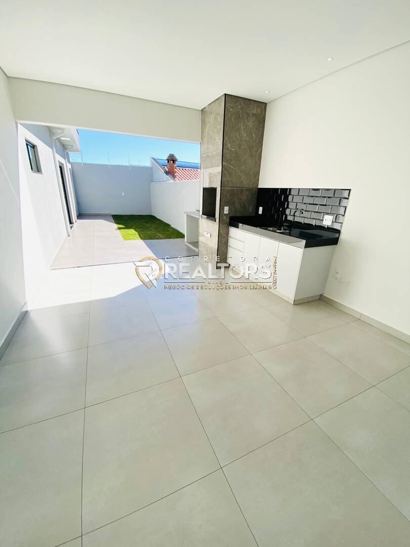 Casa à venda com 3 quartos, 188m² - Foto 2
