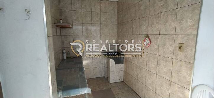 Casa à venda com 2 quartos, 50m² - Foto 2