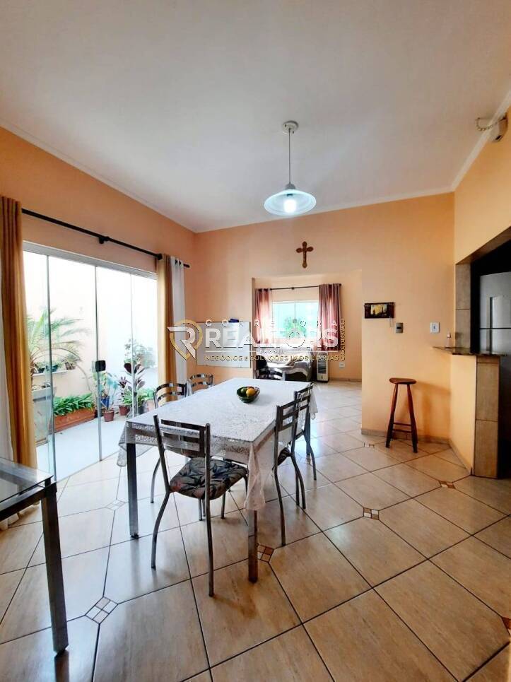 Casa à venda com 2 quartos, 115m² - Foto 3