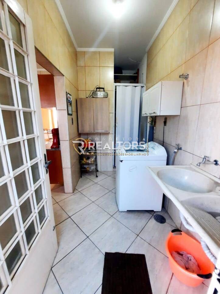Casa à venda com 2 quartos, 115m² - Foto 9