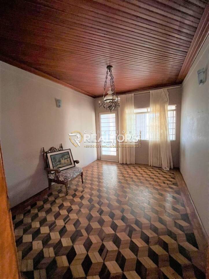 Casa à venda com 3 quartos, 250m² - Foto 7