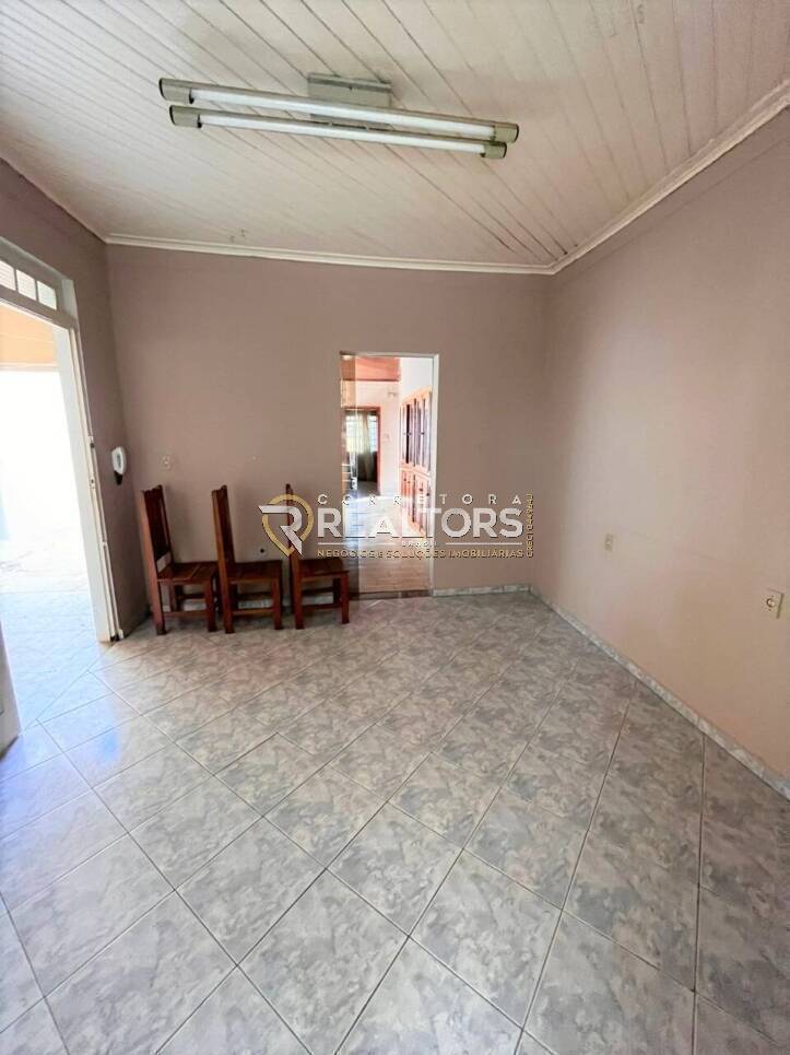Casa à venda com 3 quartos, 250m² - Foto 9