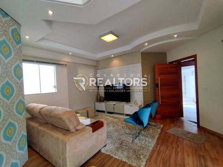 Casa à venda com 3 quartos, 180m² - Foto 1
