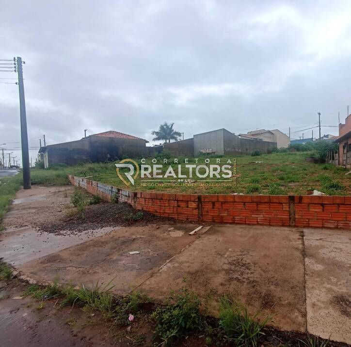 Terreno á venda no Jardim Iolanda com 375 m² em Botucatu-SP