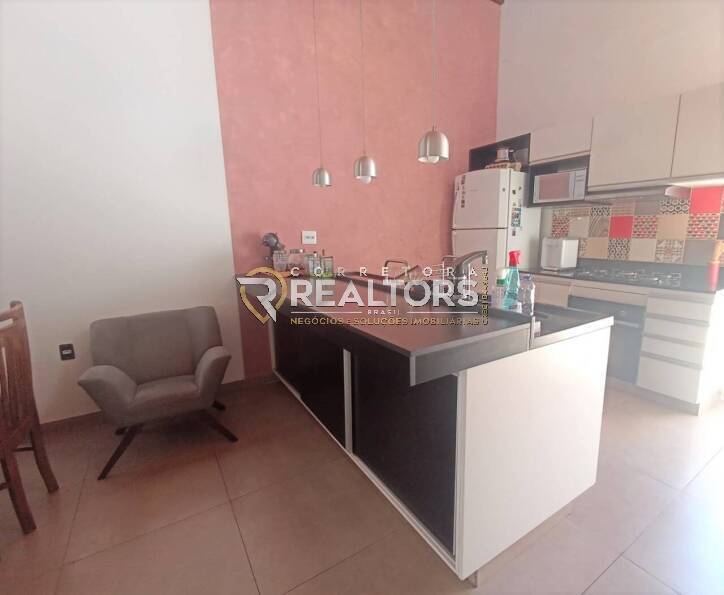 Casa à venda com 3 quartos, 180m² - Foto 3