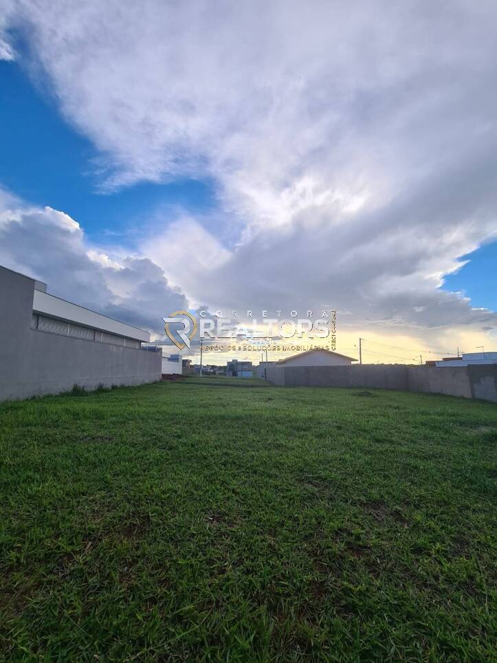 Terreno plano em uma excelente localização, no Villas Paraíso em Botucatu