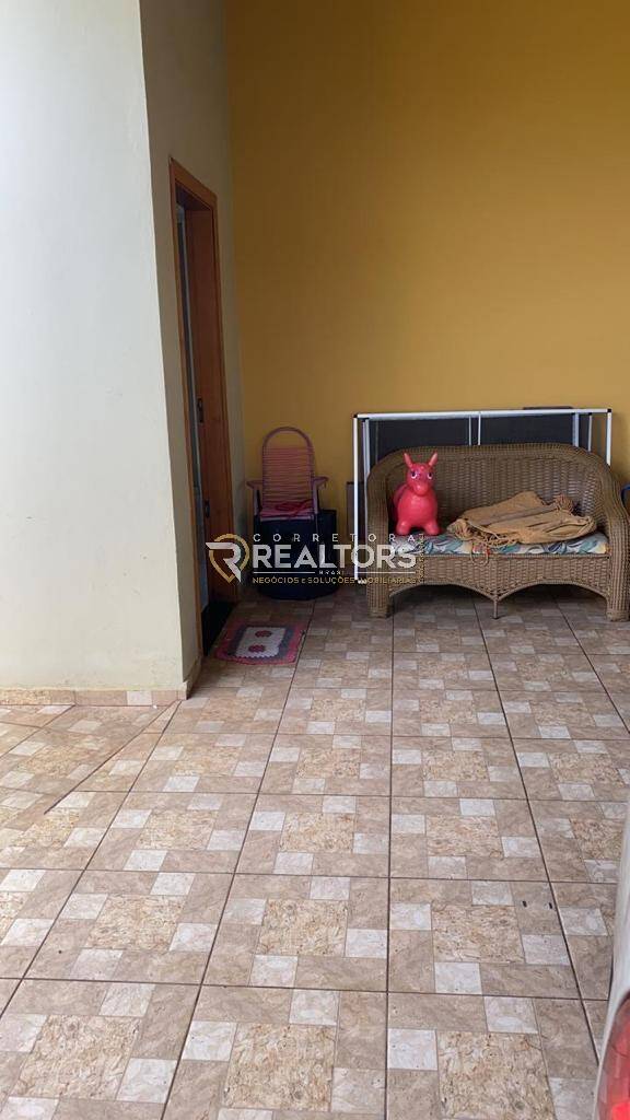 Casa à venda com 2 quartos, 120m² - Foto 7