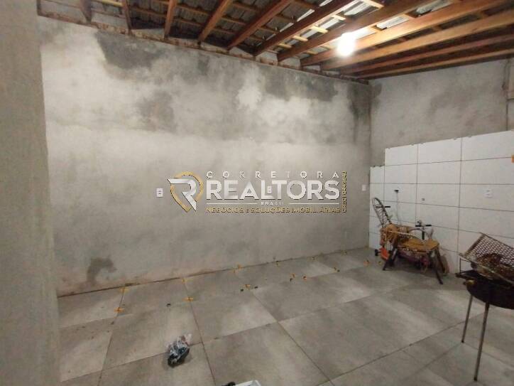 Casa à venda com 2 quartos, 120m² - Foto 8