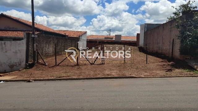 Terreno à venda, 250m² - Foto 1