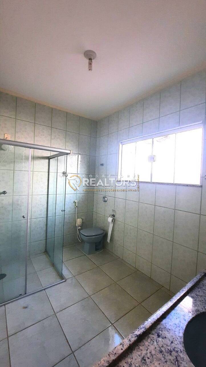 Casa à venda com 3 quartos, 216m² - Foto 15