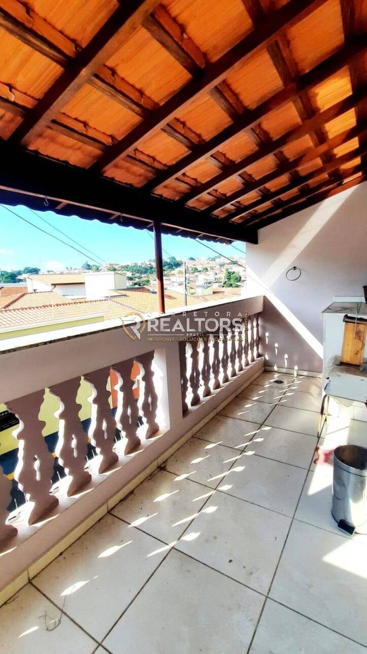 Casa à venda com 3 quartos, 216m² - Foto 13