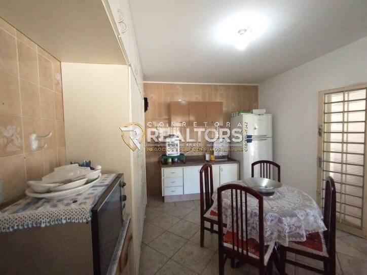 Chácara à venda com 2 quartos, 350m² - Foto 13